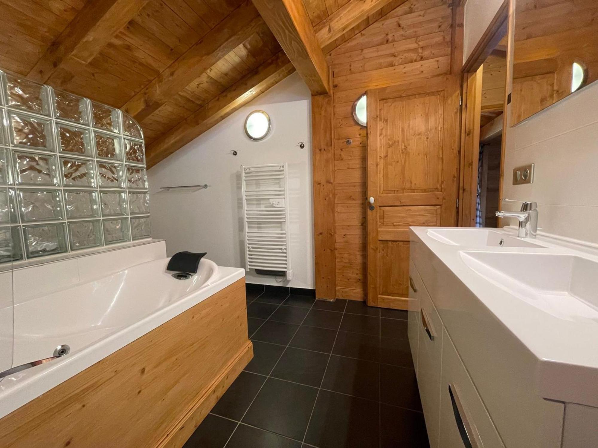 Chalet Savoyard Avec Jardin, Poele A Bois Et Wifi - Fr-1-624-11 Verchaix ภายนอก รูปภาพ
